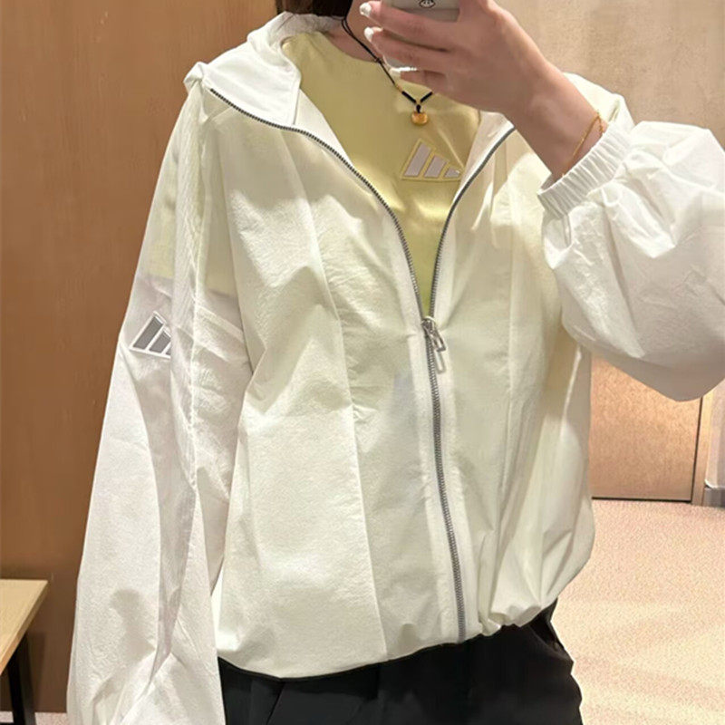 Adidas阿迪达斯正品女款夏季防晒外套运动薄款跑步训练梭织上衣