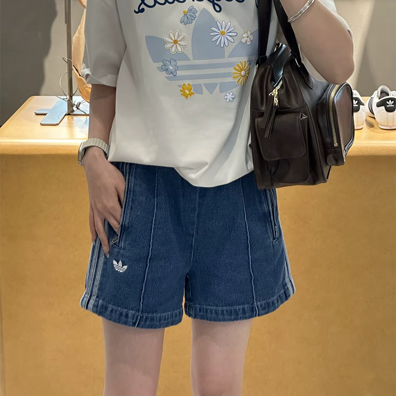 阿迪达斯三叶草女牛仔运动短裤