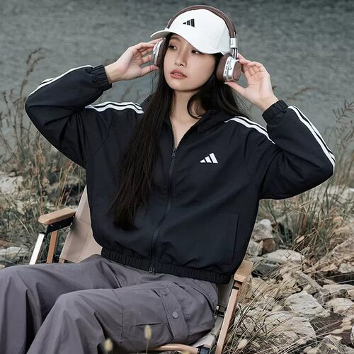 Adidas阿迪达斯外套女2026秋季新款透气复古风夹克连帽衣服KF8430