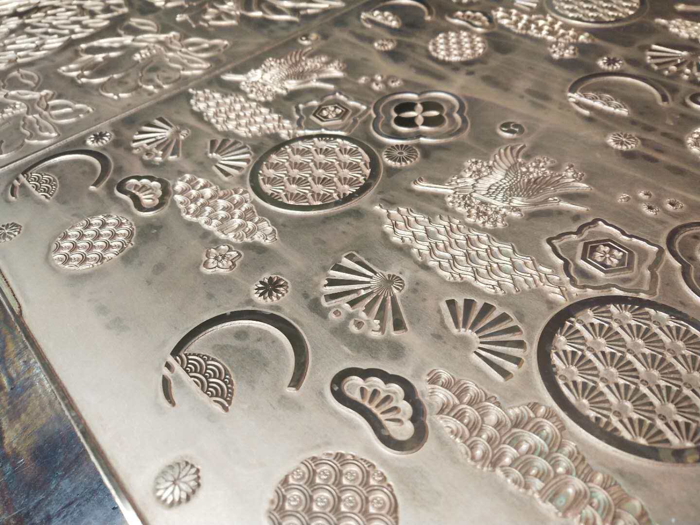 烫金版定制 铜版凹凸版压印版 皮革纸张烫金机 模具锌版 液压版