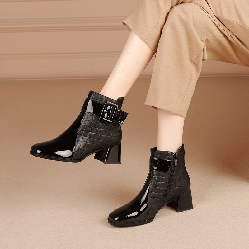 2025新款秋冬靴子真皮马丁靴欧美中跟皮鞋软皮女士小短靴秋款女鞋