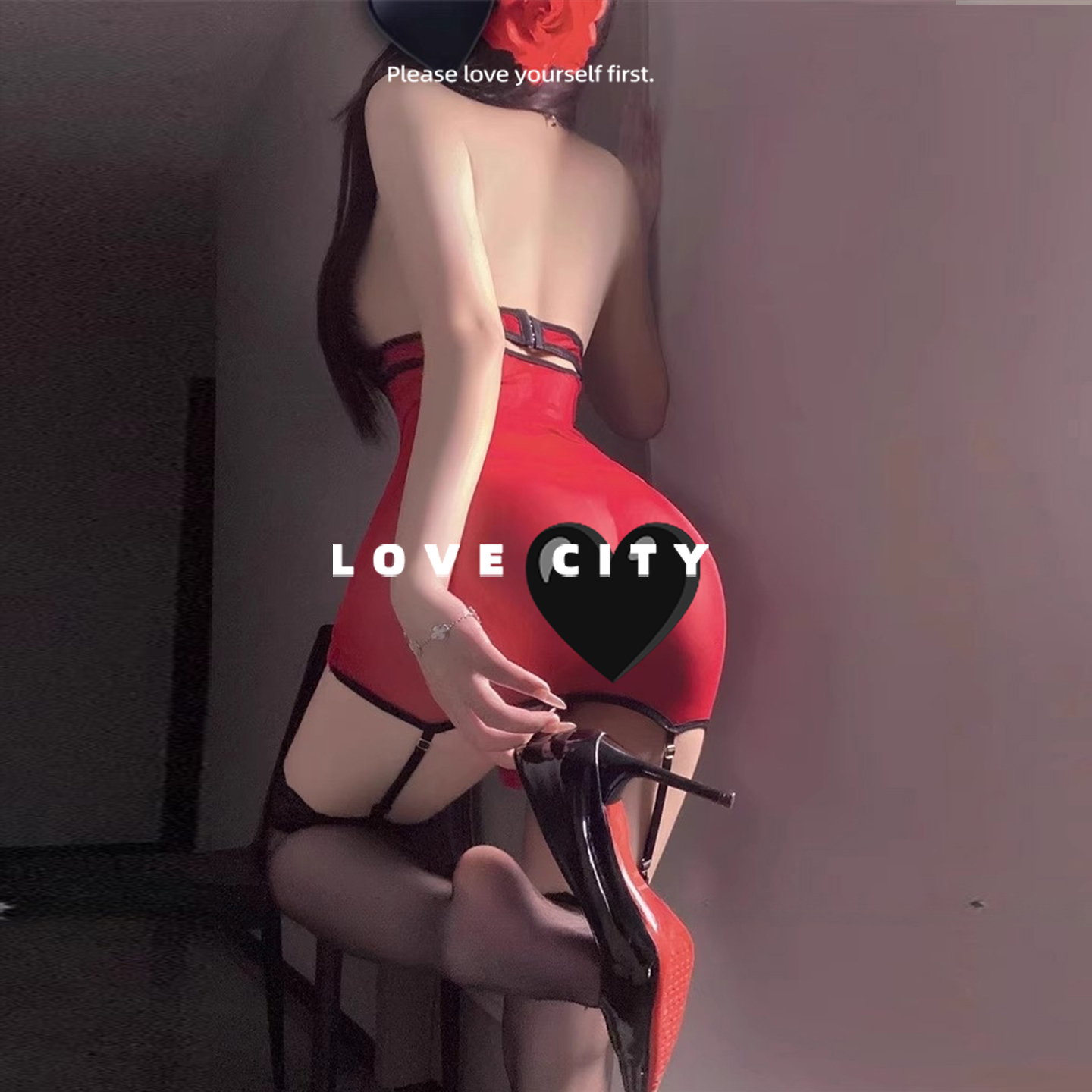 LOVECITY「致命玫瑰」性感辣妹挂脖睡衣制服纯欲套装