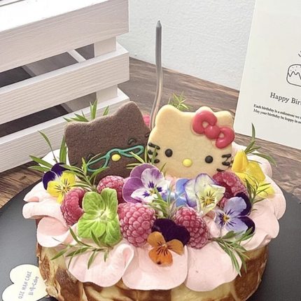 HelloKitty铁盒装黄油曲奇饼干儿童生日礼物礼盒下午茶小红书包邮