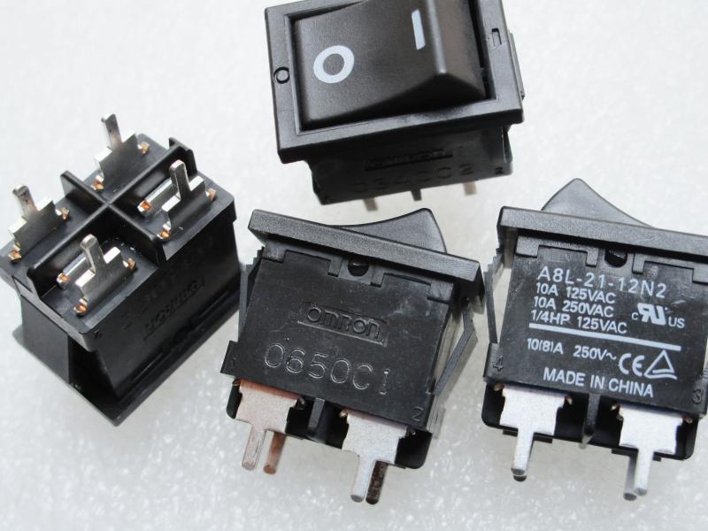 进口船型开关10A 250V A8L-21-12N2日本欧姆龙OMRON 4脚2档
