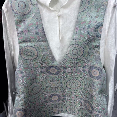 布谷-背心独特漂亮洋气减龄高级感蜀锦八达运提花马甲A9792