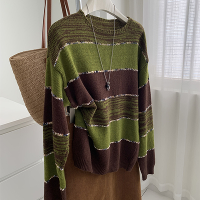 显白复古咖绿条纹套头毛衣