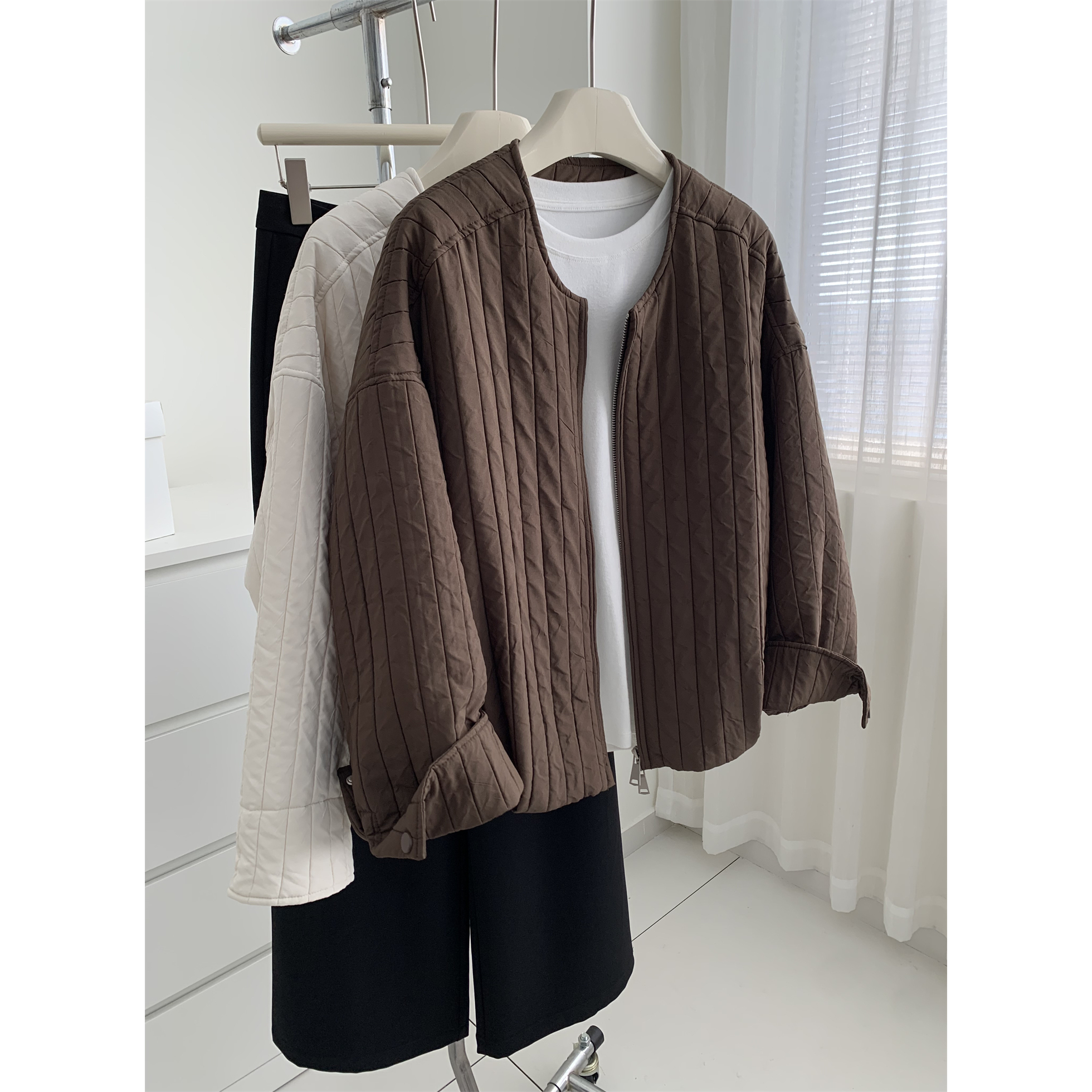 日系复古坑条圆领夹棉外套