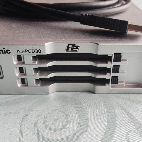 Panasonic松下AJ-PCD30MC USB3.0 P2存储卡驱动器 高速P2读卡器
