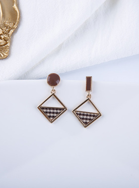 S925银针 复古创意格子耳环韩国气质不对称耳钉女几何耳饰耳夹E56