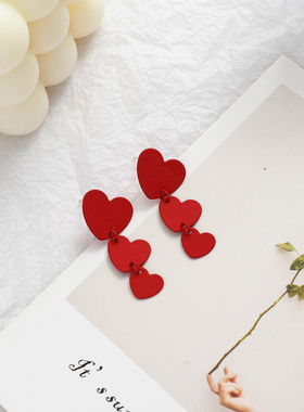 秋冬款红色喜气爱心耳环女2022年新款潮耳饰韩国气质网红耳钉D200