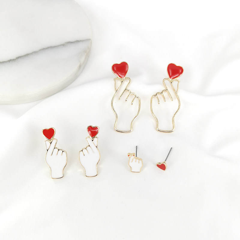 手势比心耳环女 气质冷淡风 网红款爱心耳钉镂空金属耳饰个性耳夹