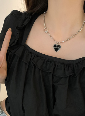 冷淡风黑色爱心项链女ins风小众设计嘻哈拼接锁骨链字母颈链 A153