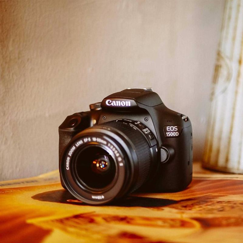 佳能单反2400万像素内置WIFI传输