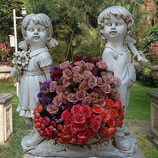 庭院花园草坪玻璃钢摆件摆设欧式人物装饰抬筐小情侣多肉花盆花篮