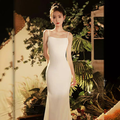 吊带轻婚纱森系超仙旅拍法式出门纱夏简约露背订婚小白裙礼服晨袍