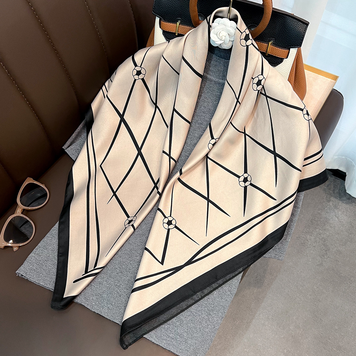 2025新款欧式城堡90中方巾女秋冬百搭洋气披肩丝巾衬衫围巾