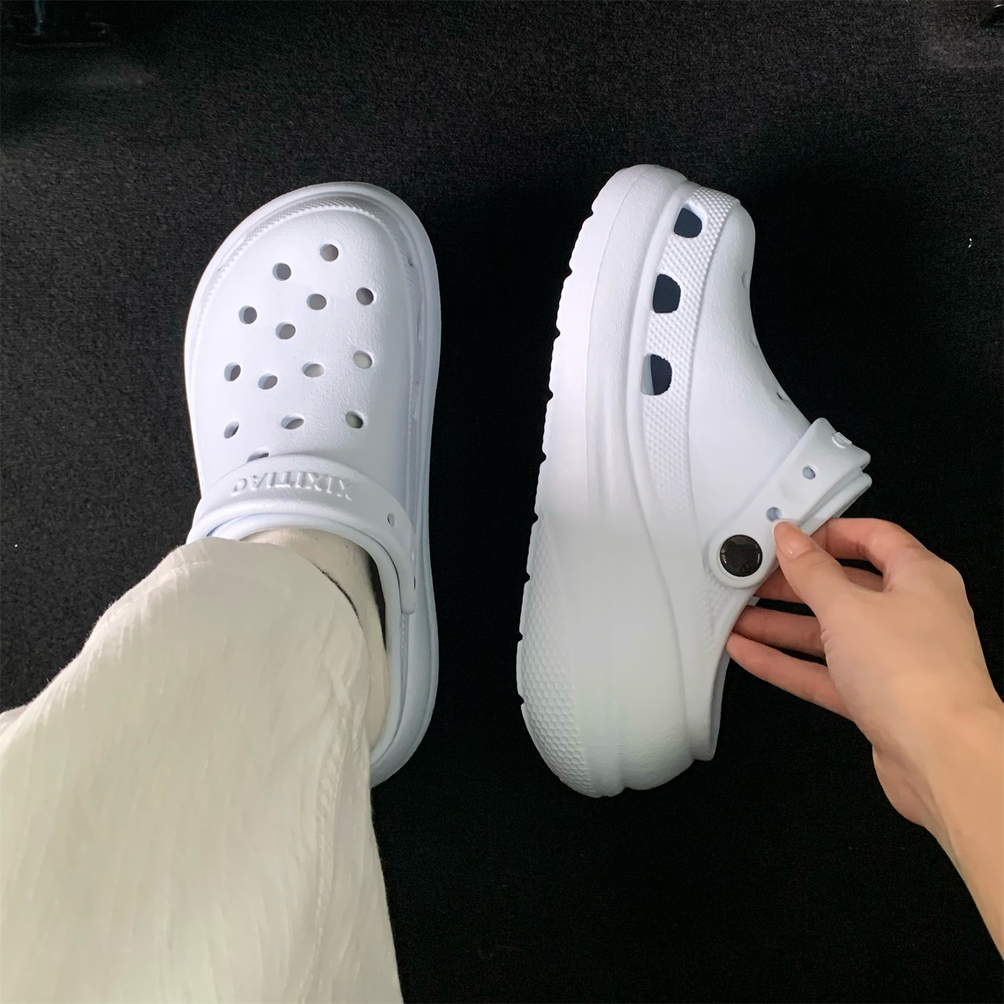 细细条海边度假防滑沙滩凉拖鞋