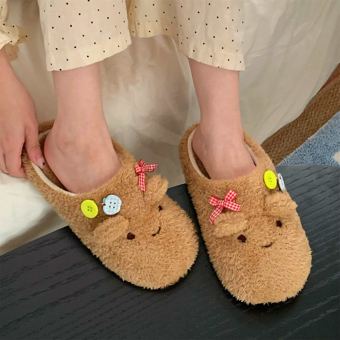 细细条日系小熊软底棉拖鞋