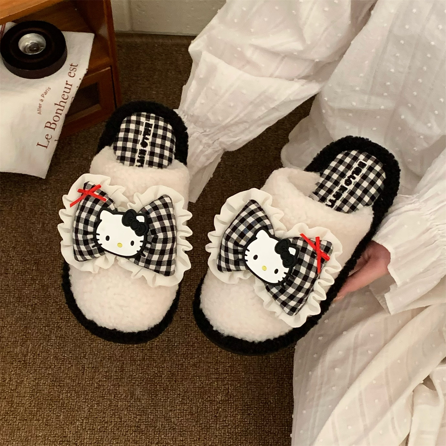 细细条正版HelloKitty棉拖鞋女