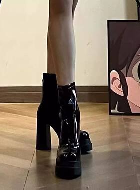 其他人造毛绒橡胶靴子