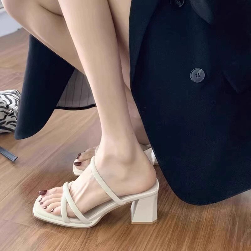 其他超纤皮粗跟韩版绑带图片