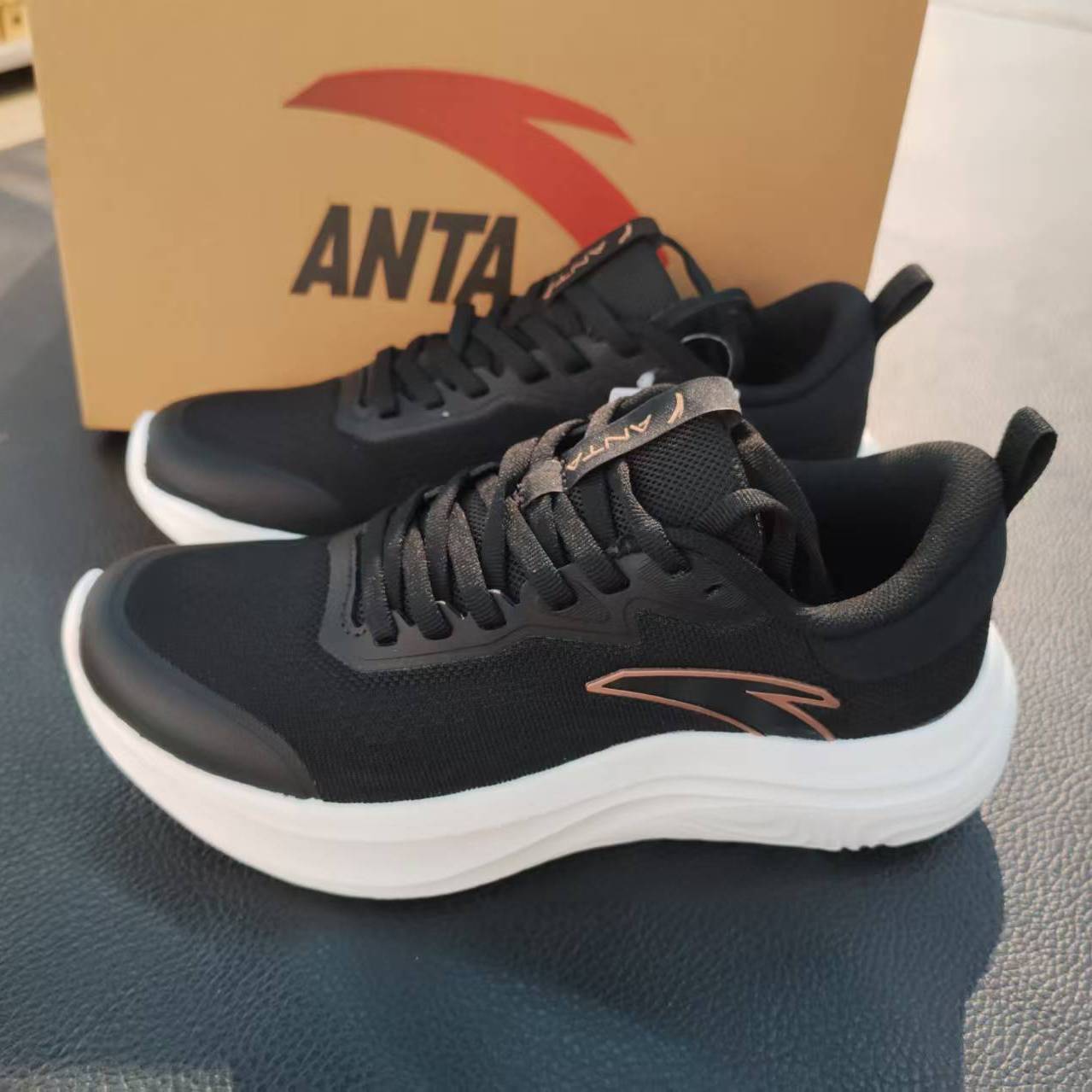 安踏综训鞋女2025新款舒适百搭透气轻便低帮软底跑步鞋122537761R