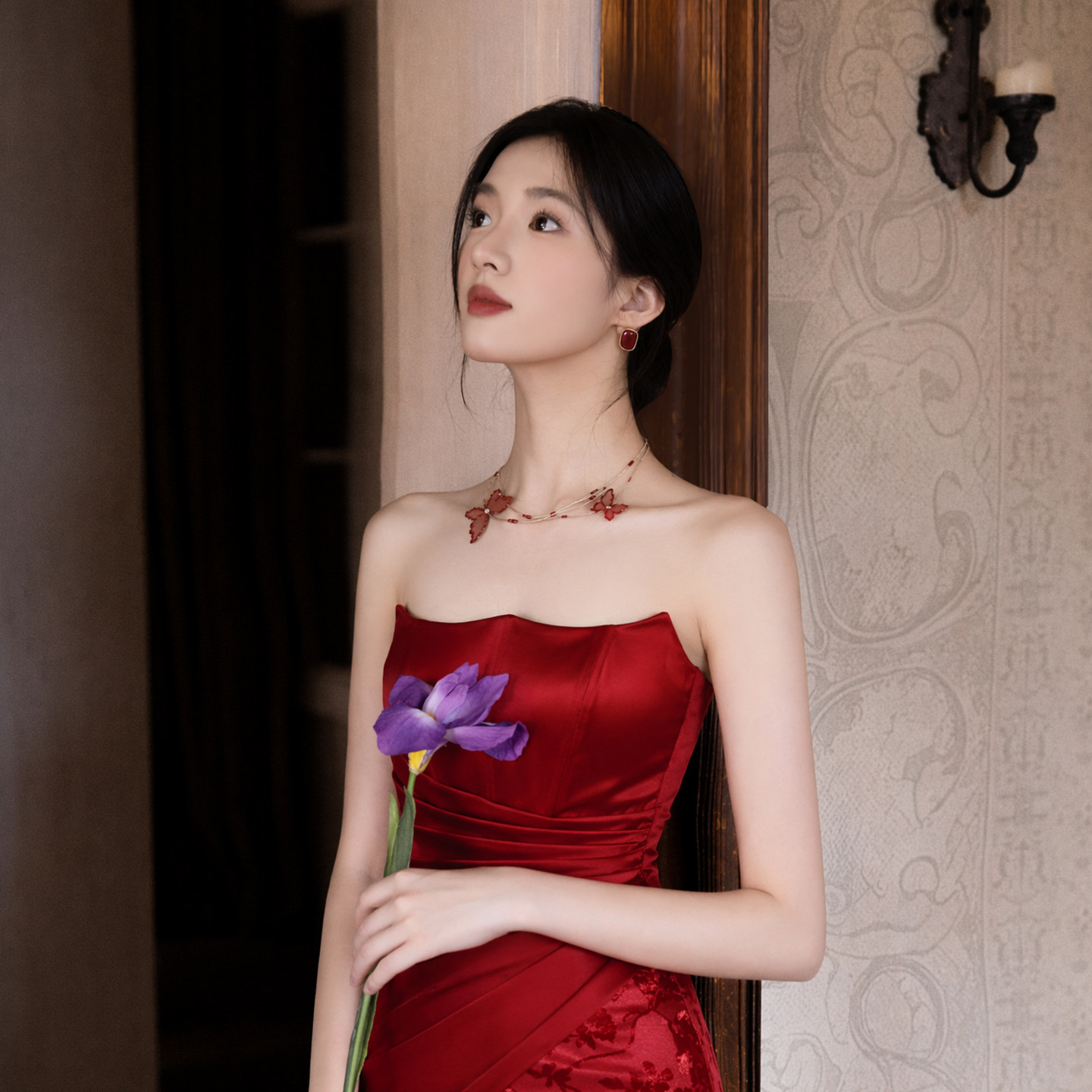 「凝绯」轻奢新中式红色抹胸订婚礼服国风新娘修身敬酒服回门晨袍