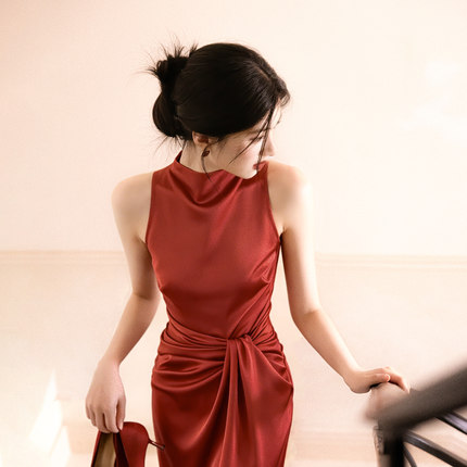 Vero Studio |赫本绝美订婚礼服新娘红色晨袍轻奢气质敬酒晚礼服