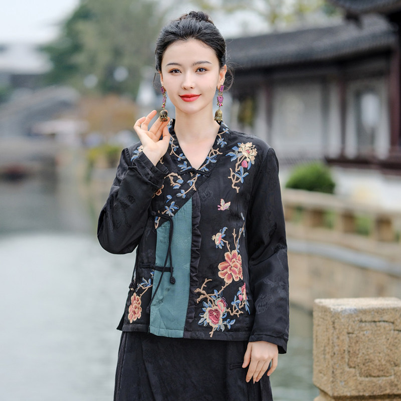 2023冬季时尚复古棉衣 刺绣花V领短外套 国潮特色宽松 拼色女棉服