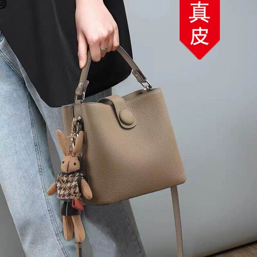 香港品牌真皮明星同款手提水桶包