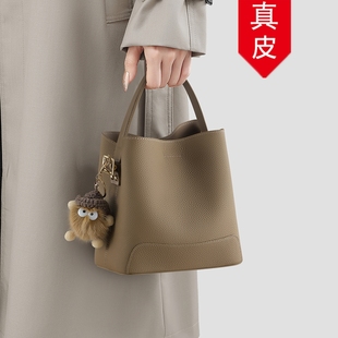 香港代購 大容量百搭單肩斜挎包手提包 新款 真皮水桶包包女2025夏季