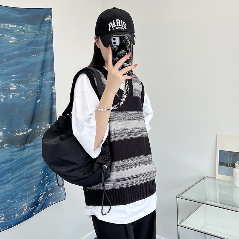 现货～韩国localmansion同款慵懒风side shirring hobo抽绳腋下包