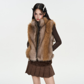 IUNAE 环保皮草马甲 撞色保暖显瘦不臃肿短款 LUMEN 2025秋冬新款