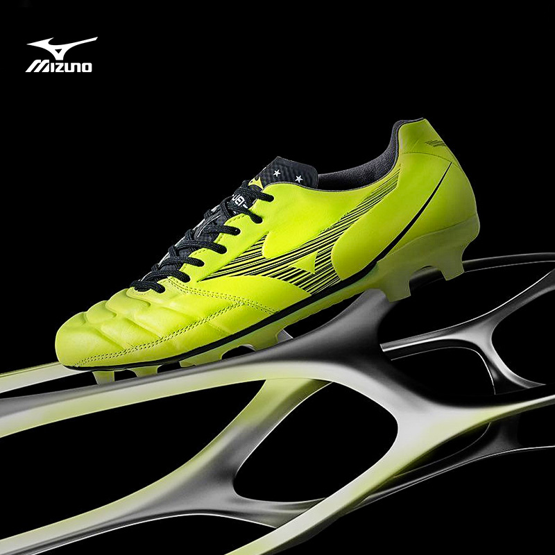 长钉袋鼠皮足球鞋