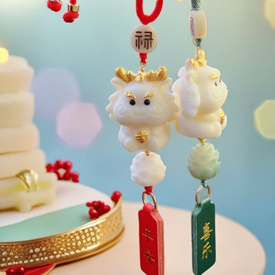 2024爆款新年新车挂龙年吉祥如意红绿款果小龙车挂果莲花做点缀