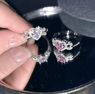 18K镀金粉色天使爱心高碳钻戒指 群钻微镶心形仿真钻戒女节日礼物