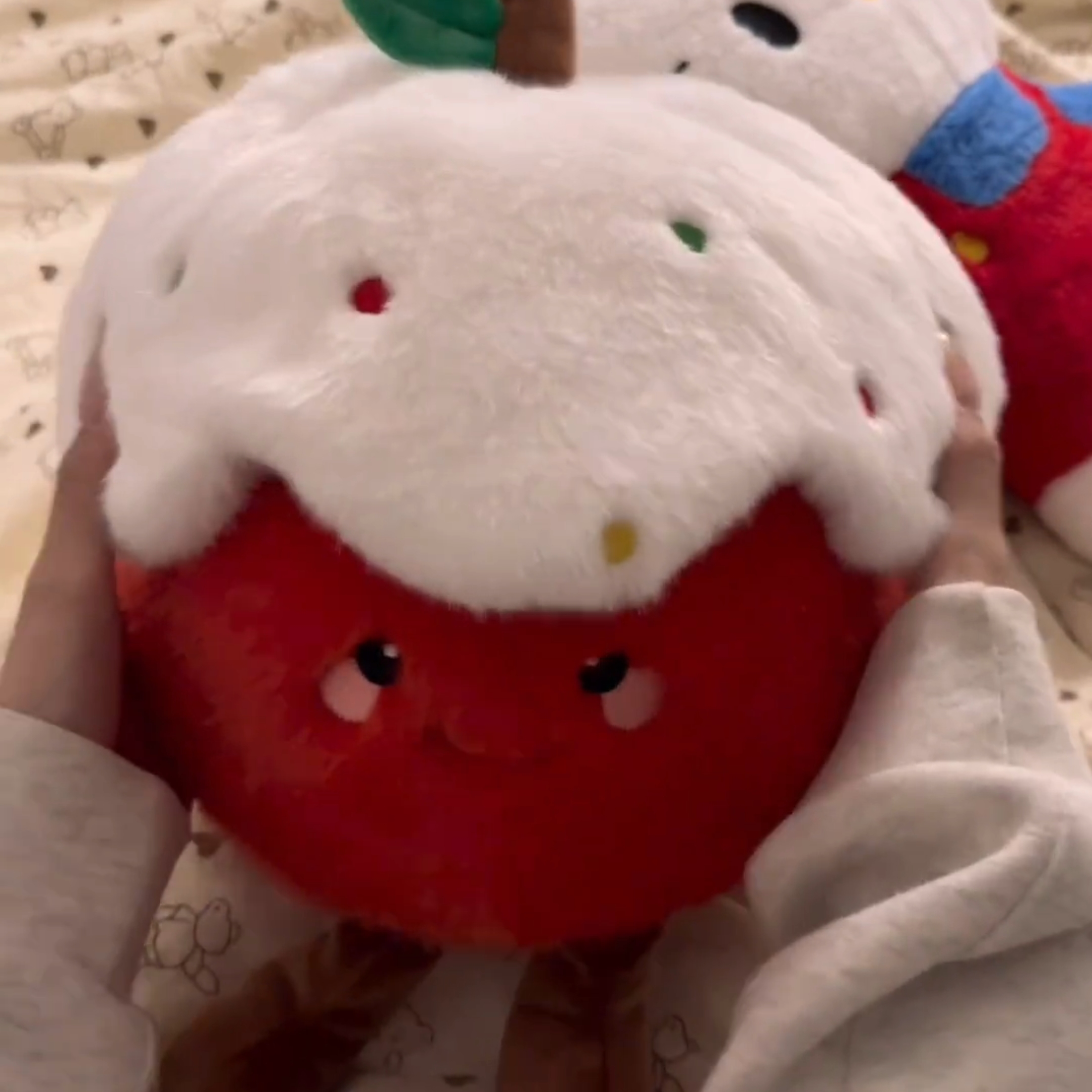 圣诞老人公仔苹果玩偶摆件