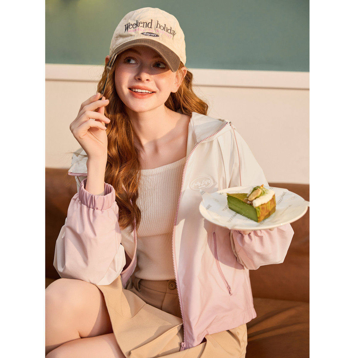 唐狮2026年春装新款超短款外套女连帽蜜桃粉渐变色休闲宽松通勤