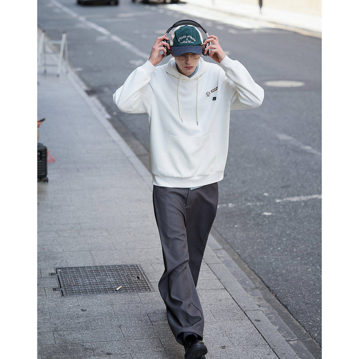 唐狮2026春秋季新款卫衣男套头设计连帽潮流白色休闲慵懒风外套