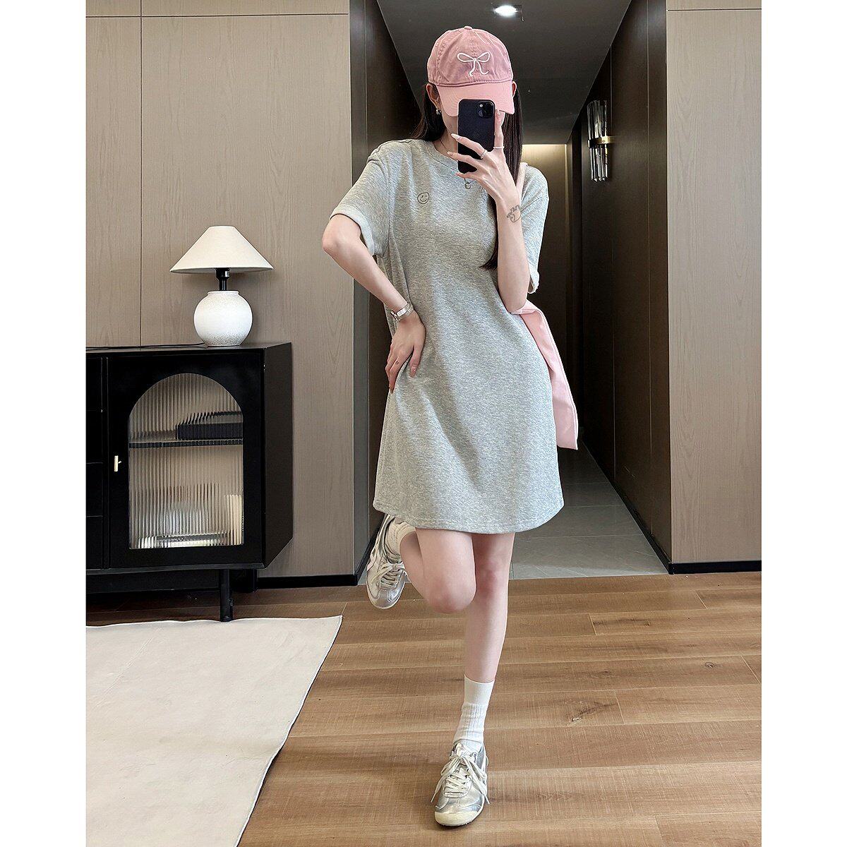 夏新款女连衣群圆领直筒袖口宽松撞色短袖短款短裙休闲品牌折扣店