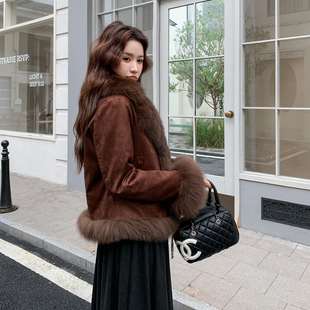 2026巨好看的羽绒服女款短款女时尚洋气时髦鹿皮绒真狐狸毛派克服