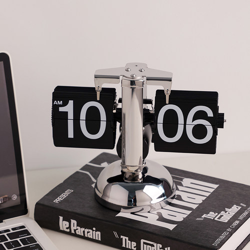 创意网红机械自动翻页钟表摆件