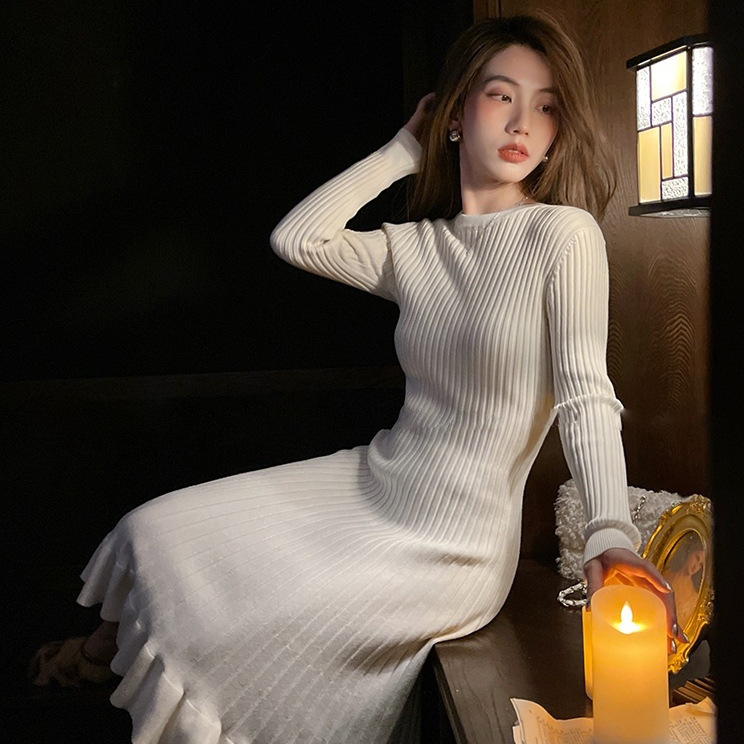 温柔风针织连衣裙女秋冬新款修身中长款过膝白色包臀鱼尾毛衣裙潮
