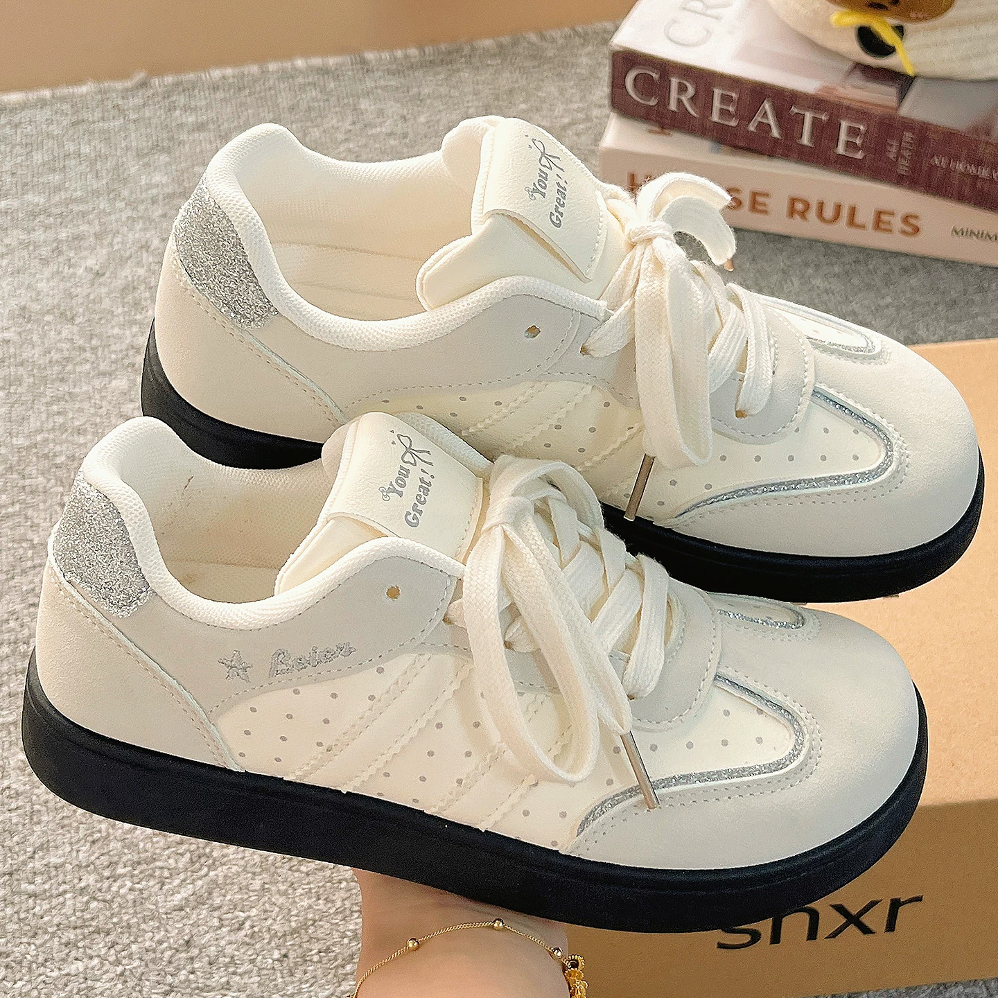 厚底波点小白鞋女2026新款配裙子的芭蕾风德训鞋百搭休闲运动板鞋