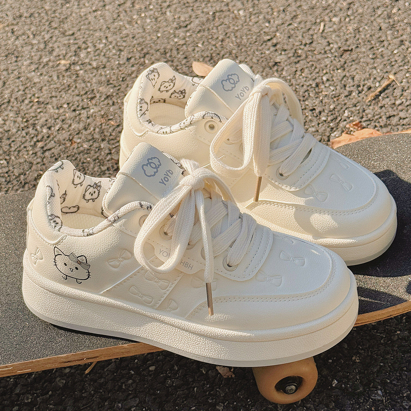 卡通印花厚底小白鞋女2026新款春季小众不撞款系带板鞋运动休闲鞋,女鞋,时尚休闲鞋,淘宝优惠券,粉丝福利购,淘宝优惠卷
