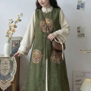2025年秋冬季款汉元素汉服通勤小个子绿色长款马甲打底连衣裙套装