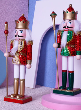 木质胡桃夹子，家具装饰品