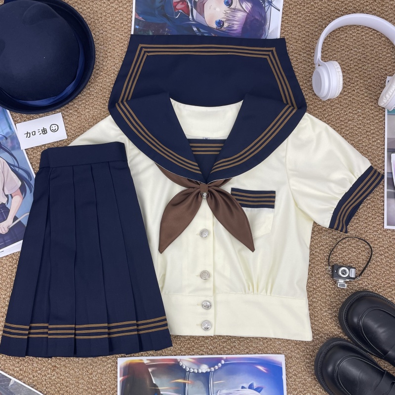 樱奈家原创JK制服泡泡袖茶三本
