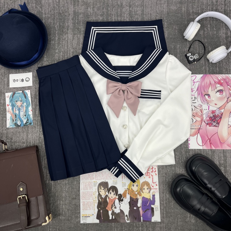 学院风原创收腰泡泡袖带扣白三本