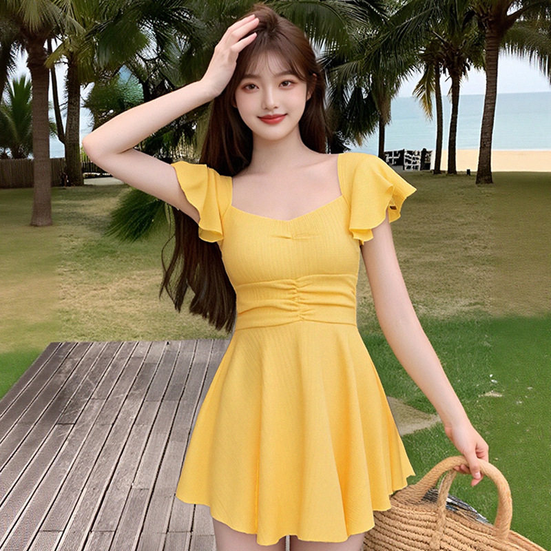 泳衣女2025新款连体保守遮肚裙式纯色感海边度假泡温泉泳装